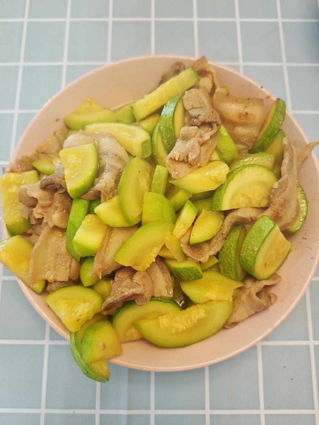咸肉炒西葫芦