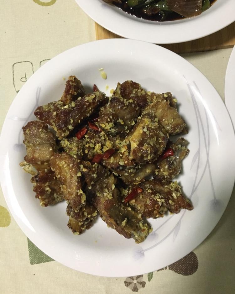 金牌蒜香排骨