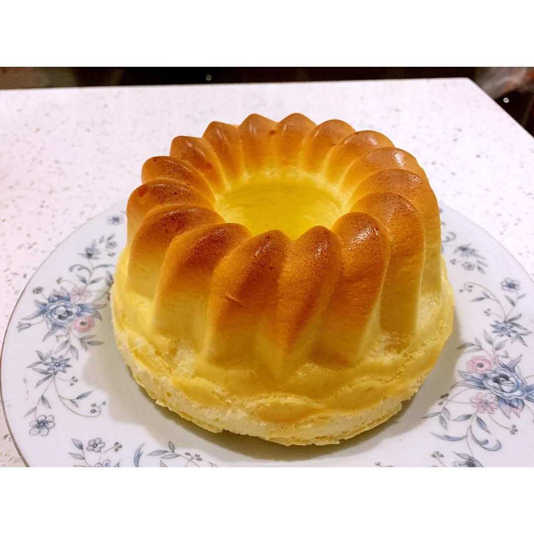 4寸萨瓦林戚风蛋糕