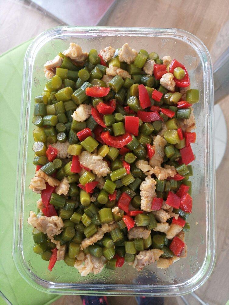 苍蝇头 （蒜台炒肉末）下饭菜