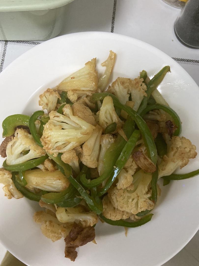 老丁的私房菜-干锅花菜