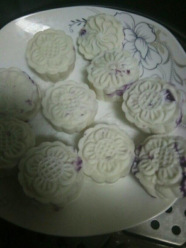 紫薯冰皮月饼