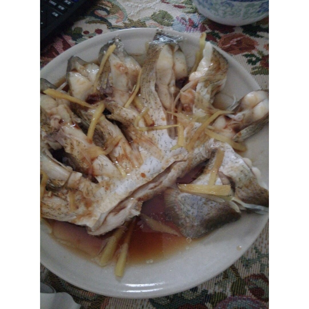 孔雀开屏清蒸鱼