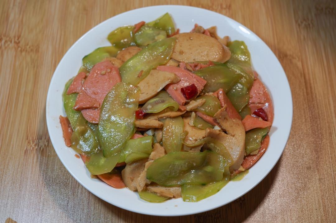 火腿肠炒黄瓜