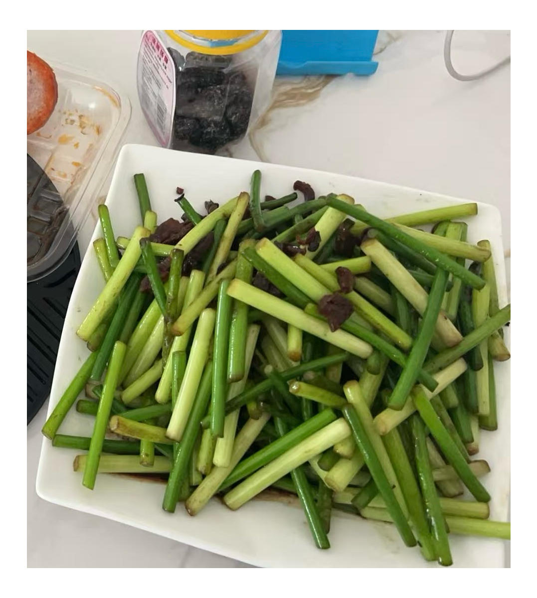 有年味儿的蒜苔炒腊肉