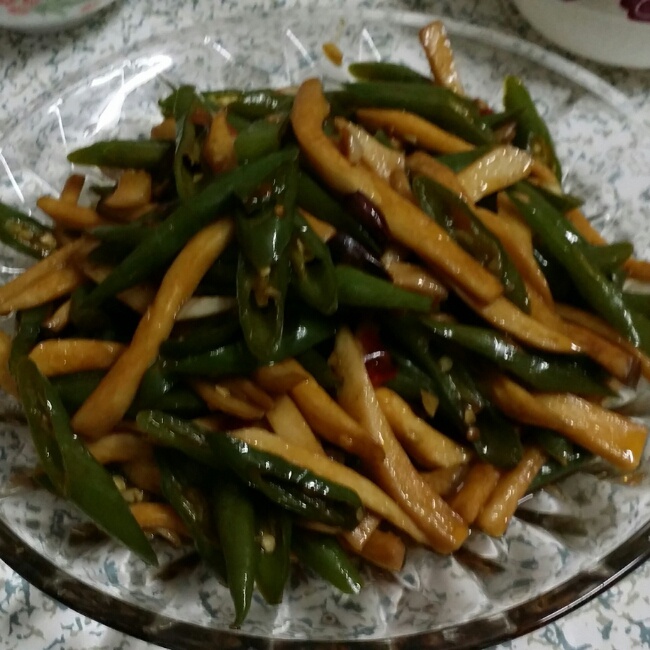 青椒素炒杏鲍菇