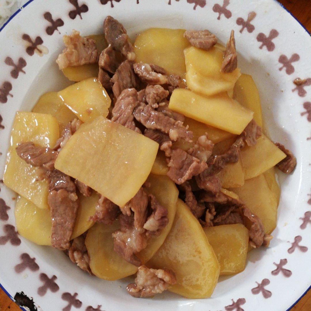 土豆片炒肉