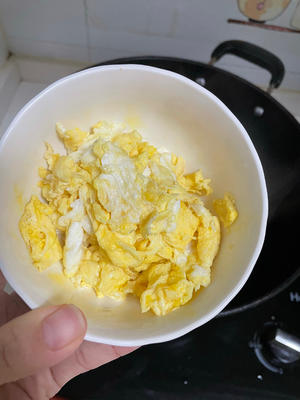 白玉菇炒鸡蛋🍄的做法 步骤4