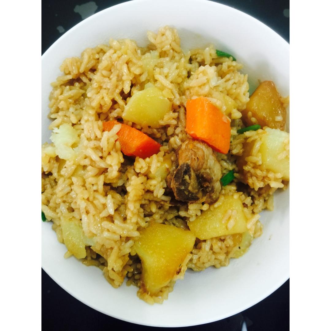 土豆焖饭（电饭锅版）