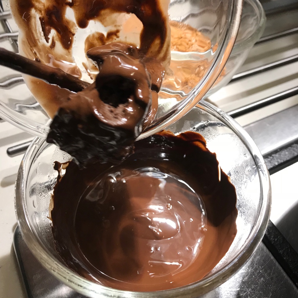 巧克力榛子慕斯蛋糕的做法 步骤16