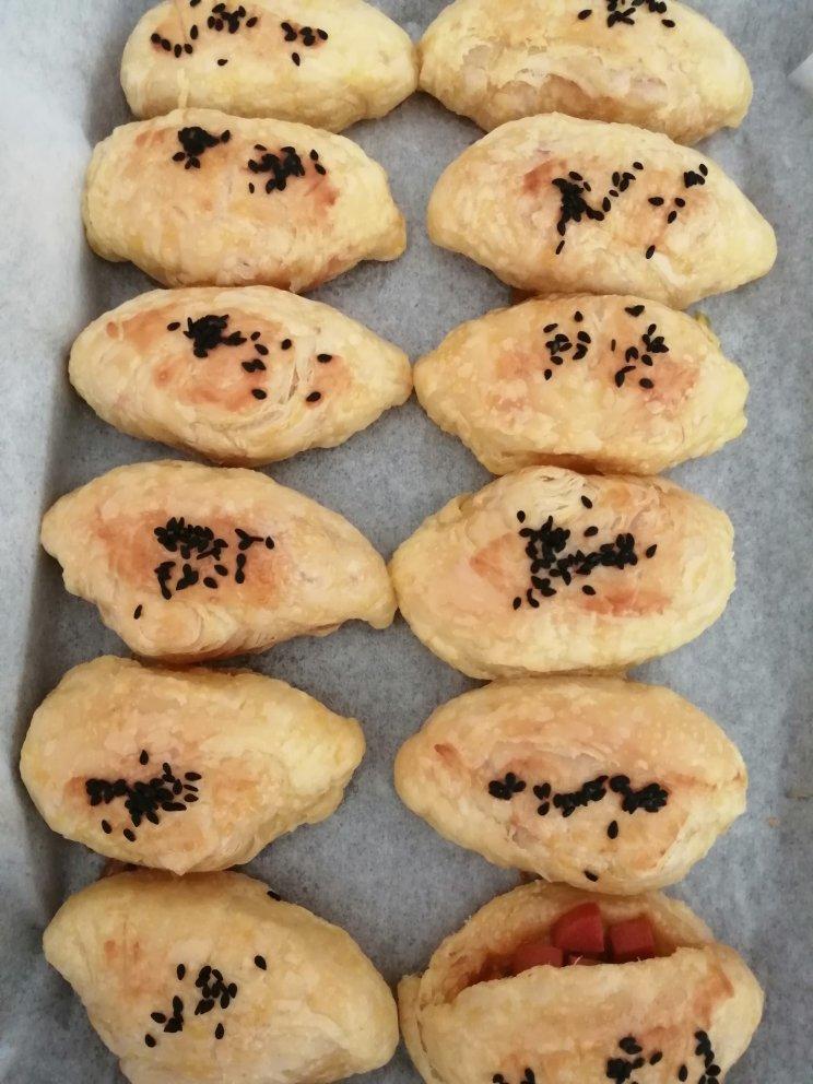 蛋挞皮肉松火腿酥