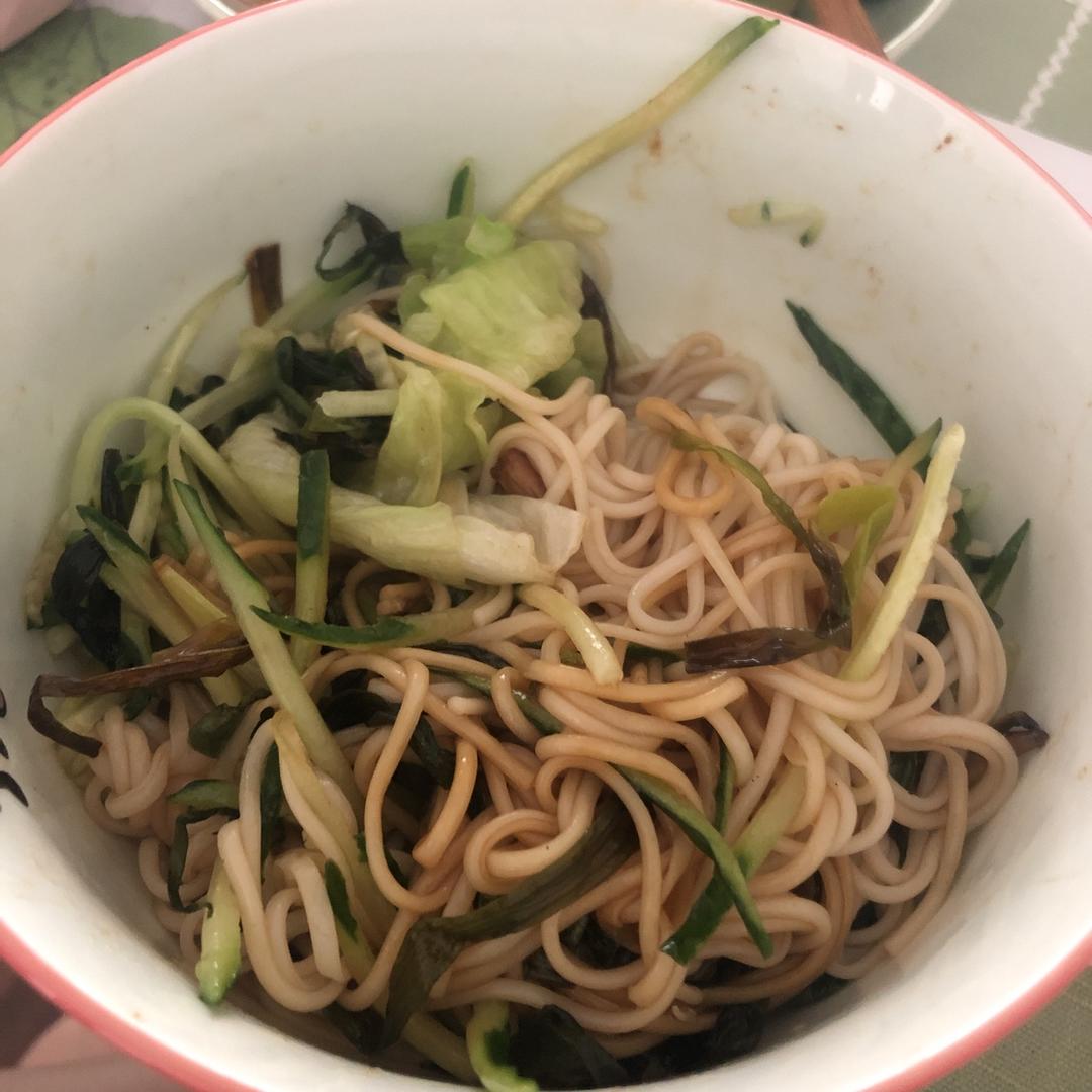 满屋飘香的葱油拌面黄磊方
