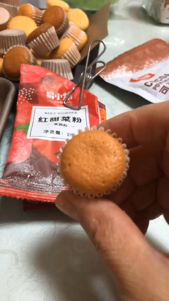 原味纸杯蛋糕🧁与原味卷蛋糕  —  原创作品