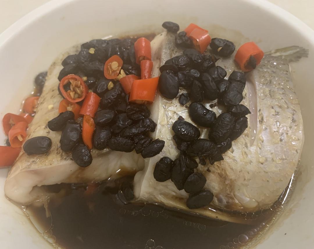 剁椒豉汁蒸草鱼段