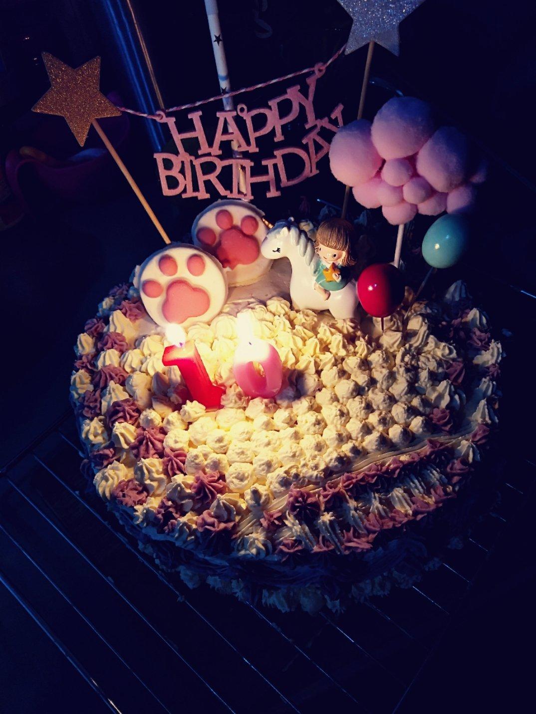 新手必成8寸生日蛋糕（详细多图干货经验分享，解决戚风蛋糕塌陷，奶油饰面涂不好，烤箱温度不好掌握等各种问题）