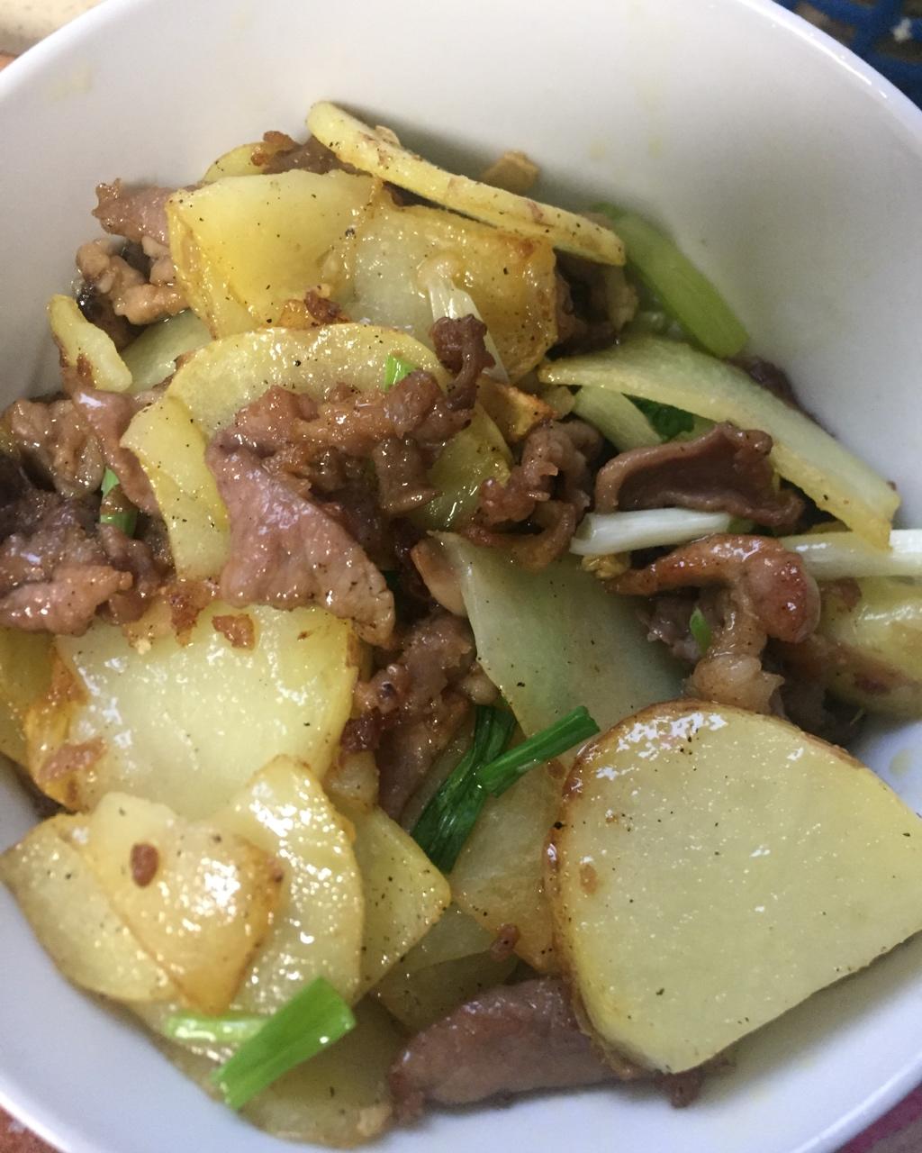 土豆片炒肉