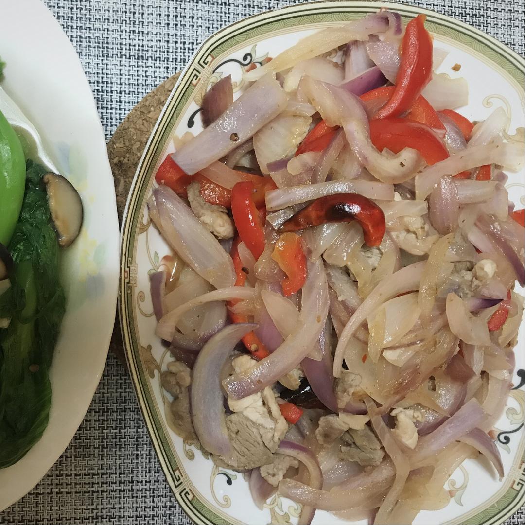 洋葱青椒炒肉丝