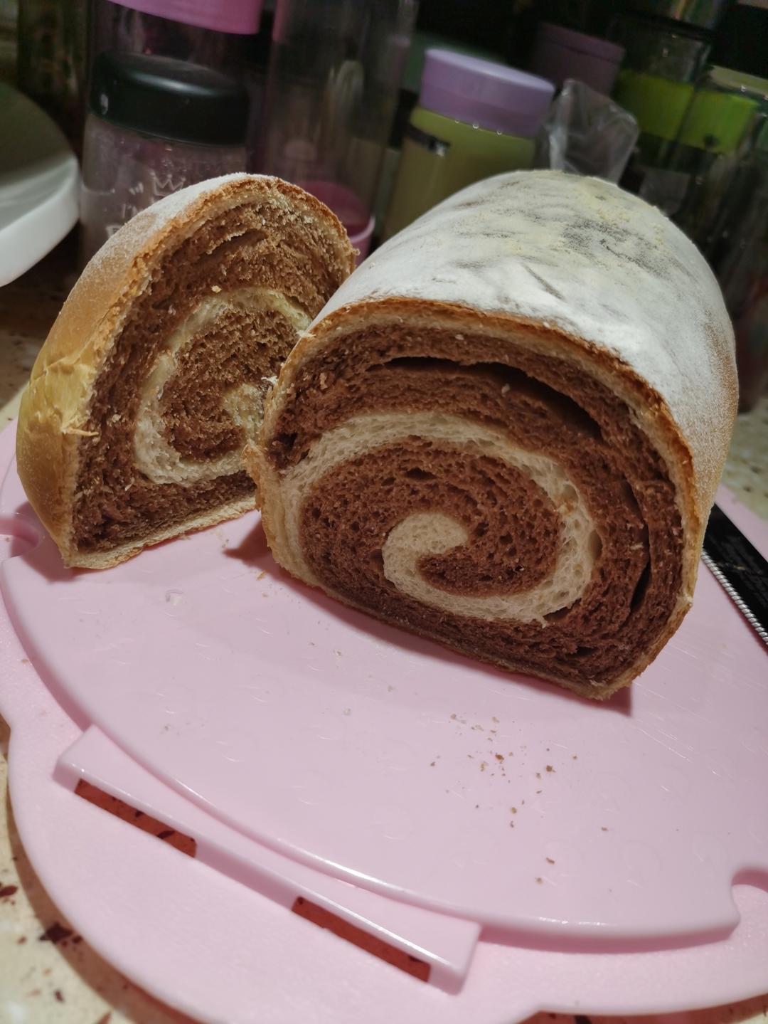 双色奶香黑巧克力吐司面包