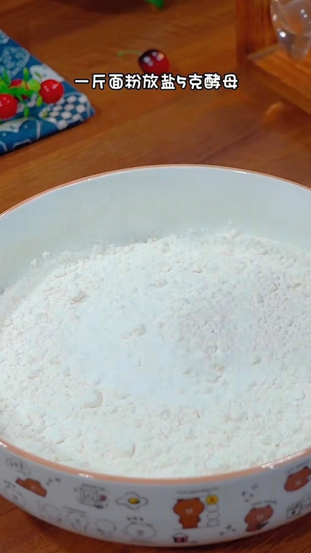 纯奶手撕吐司的做法 步骤1