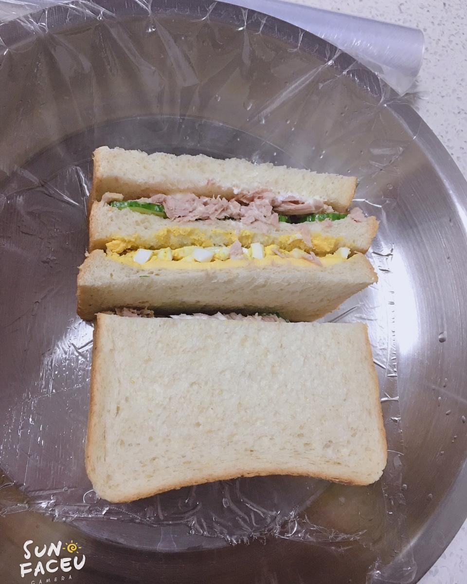 营养早餐——金枪鱼鸡蛋沙拉三明治