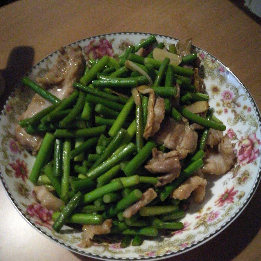 蒜苔炒肉