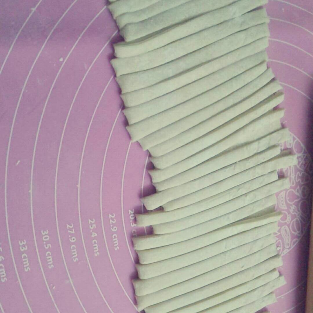 快手纯手工擀面条