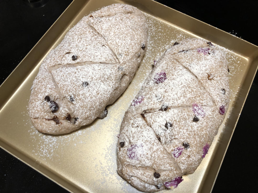 全麦蔓越莓核桃软欧包