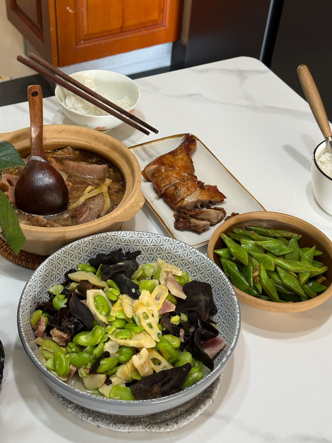 蚕豆咸肉焖春笋/春三鲜