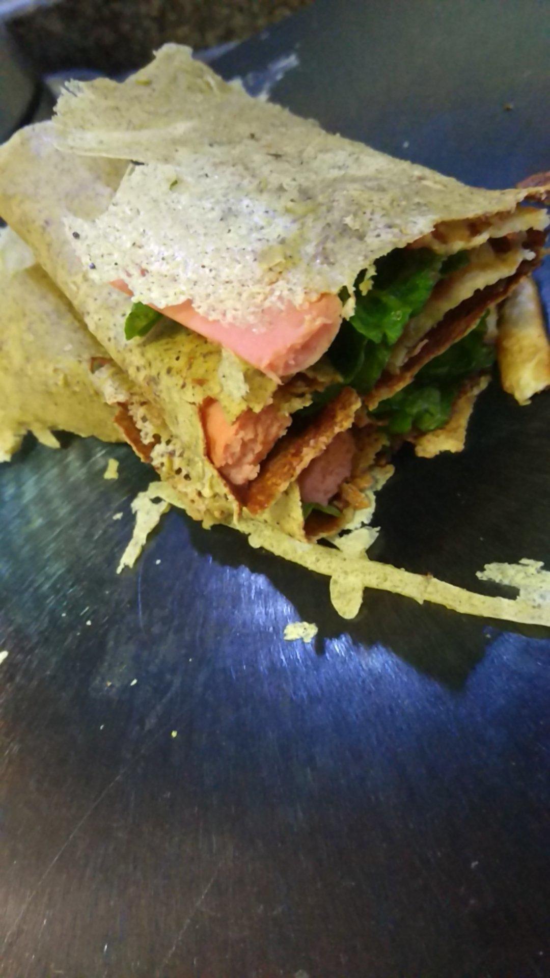 煎饼果子（超详细步骤 甜面酱都是自制的）
