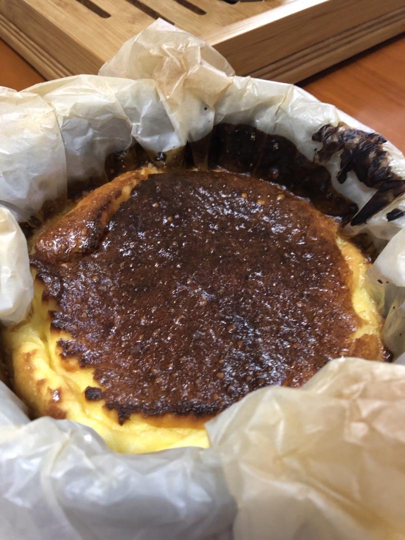 巴斯克式烤芝士蛋糕[超简单][搬运]