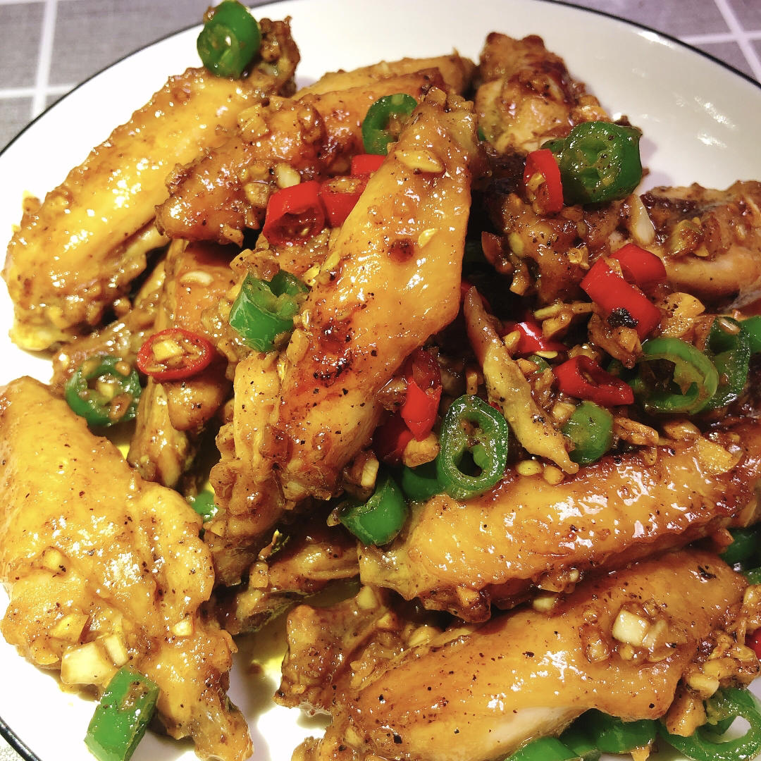 蒜香鸡翅，这才是鸡翅最好吃的做法