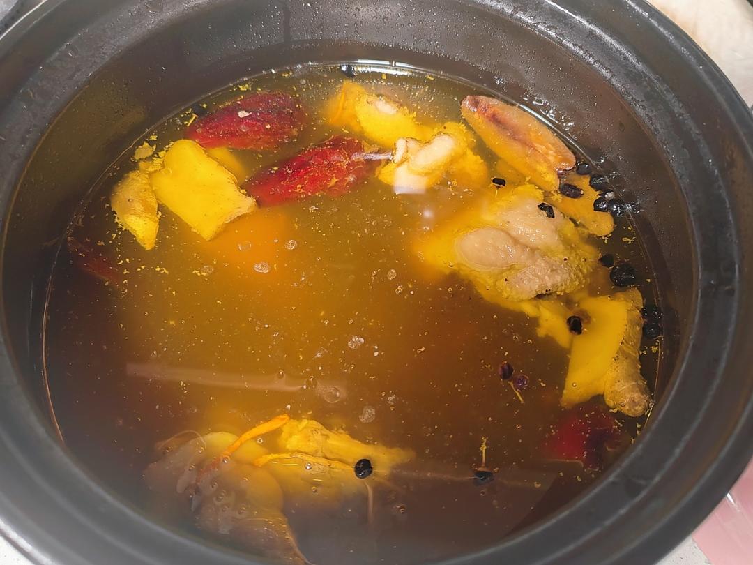 虫草花母鸡汤
