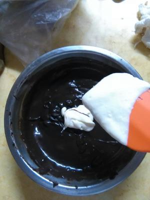 奥利奥饼底的巧克力慕斯蛋糕【八寸】的做法 步骤14