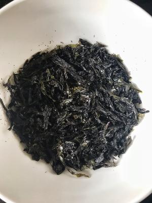 "黑暗料理"の紫菜炒饭的做法 步骤3