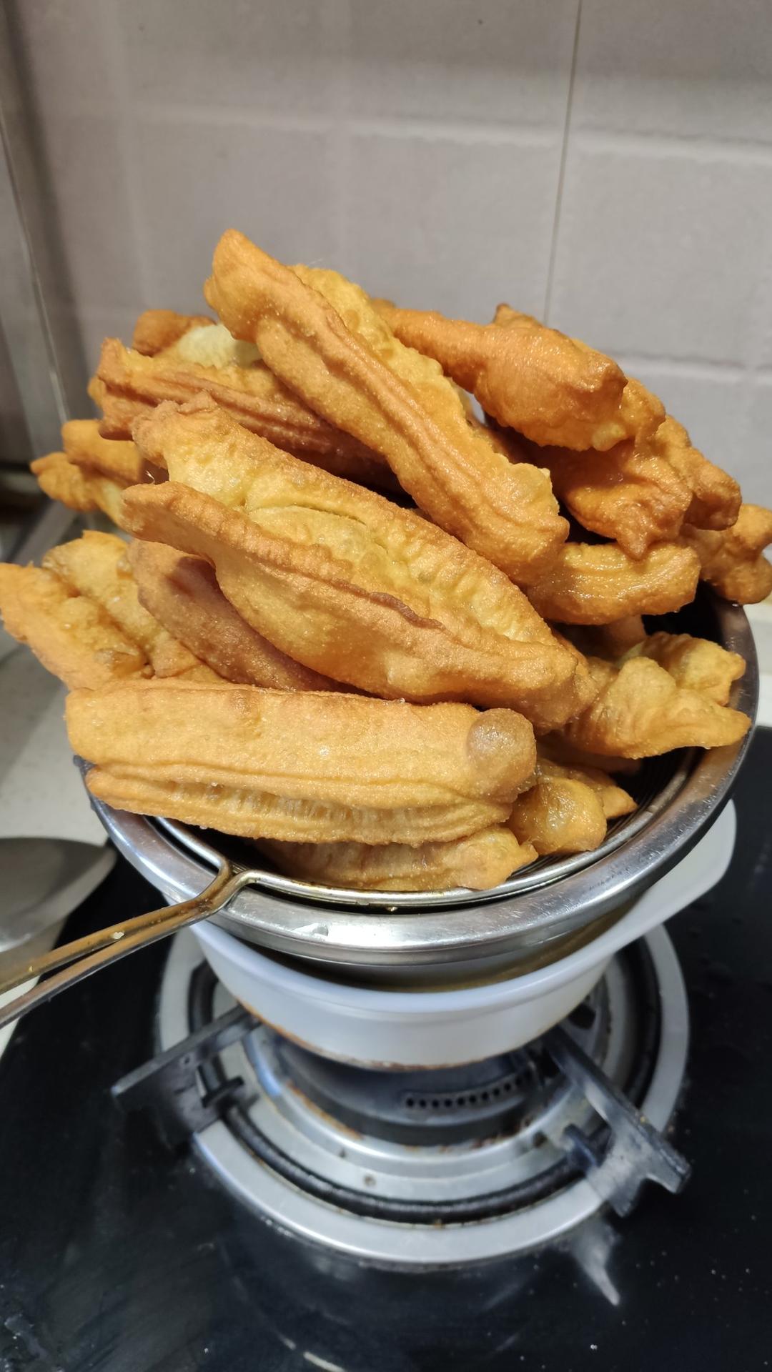 自制蓬松酥脆大油条