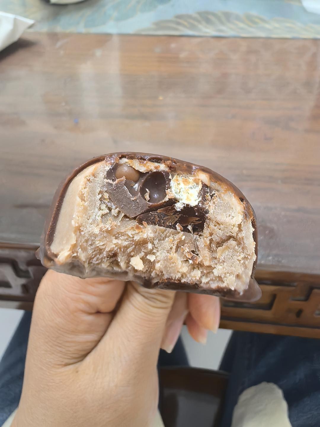 树莓梦龙脆皮冰淇淋