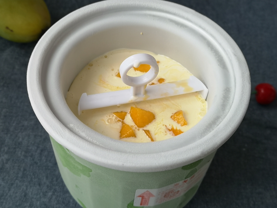 不用蛋的脆皮芒果冰激凌的做法 步骤5