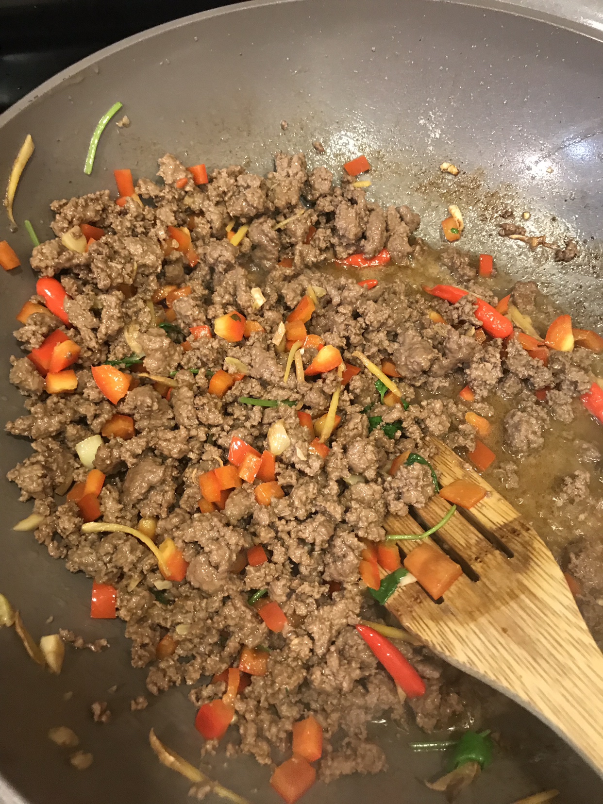 【香辣下饭的】小米椒炒牛肉的做法 步骤2