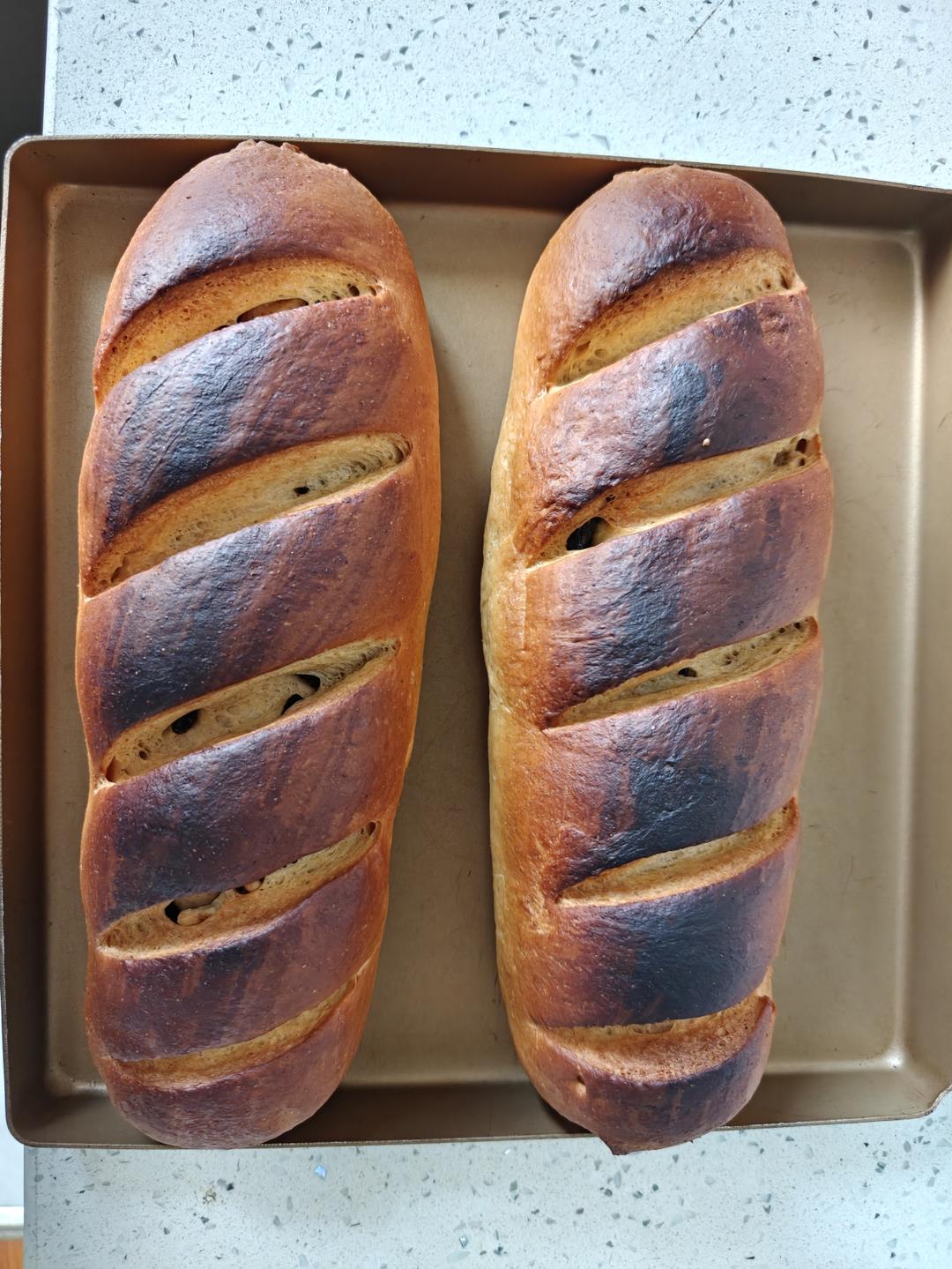 风靡代购店的新疆果仁大列巴