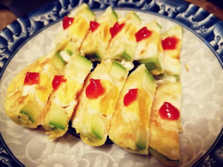 鹌鹑蛋撞到西葫芦