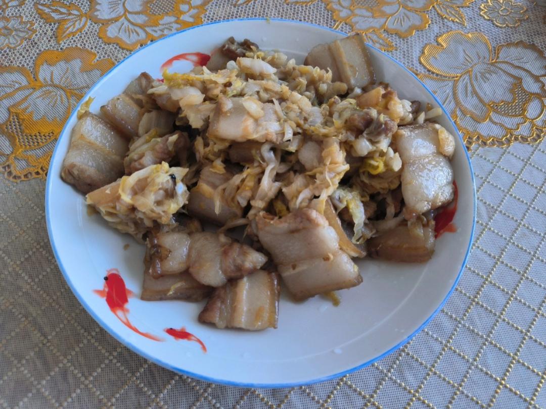 东北酸菜丝炒肉