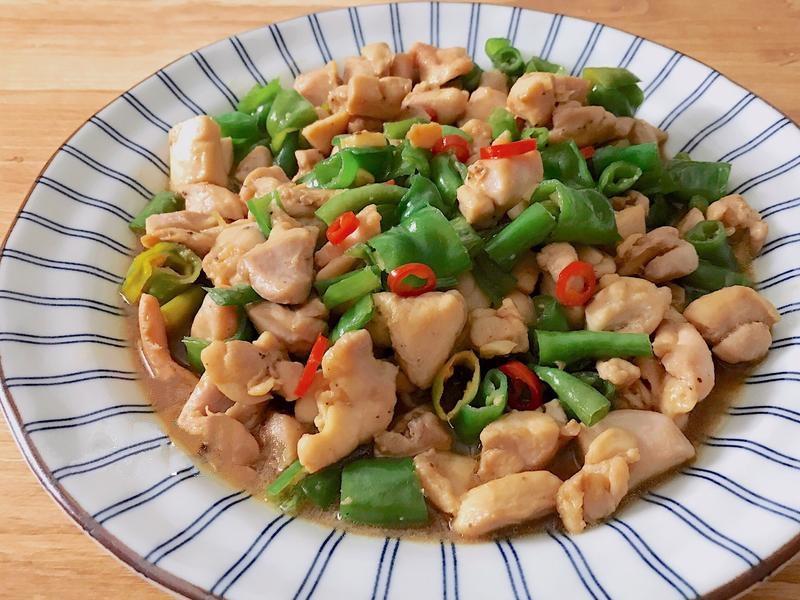 快手菜 鸡丁小炒肉