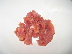 猪肝紫菜蛋花汤的做法 步骤2