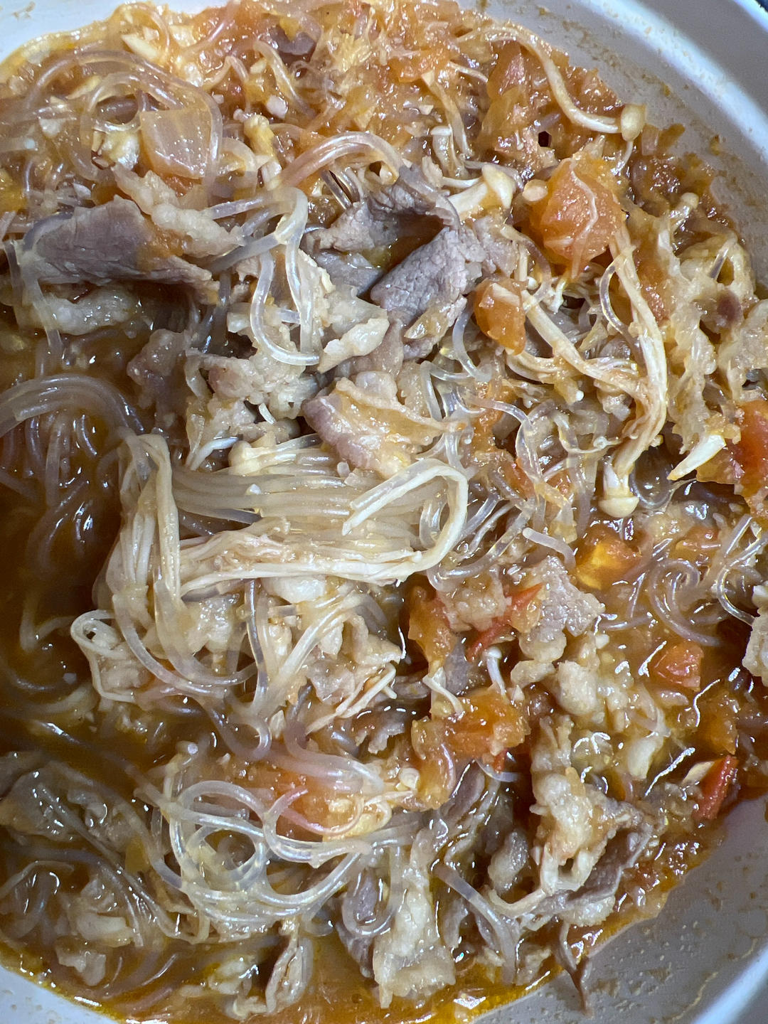 番茄金针菇肥牛(汤浓入味、酸甜适宜)