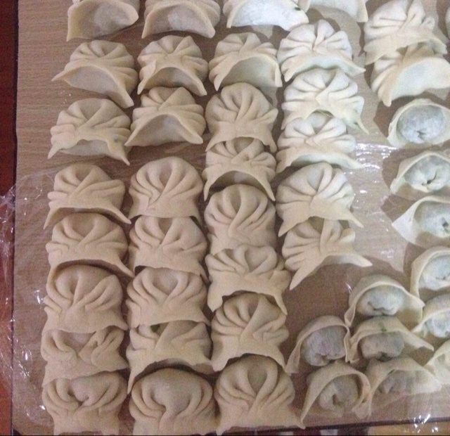 韭菜猪肉饺子(最简单最好吃又最多汁的饺子)