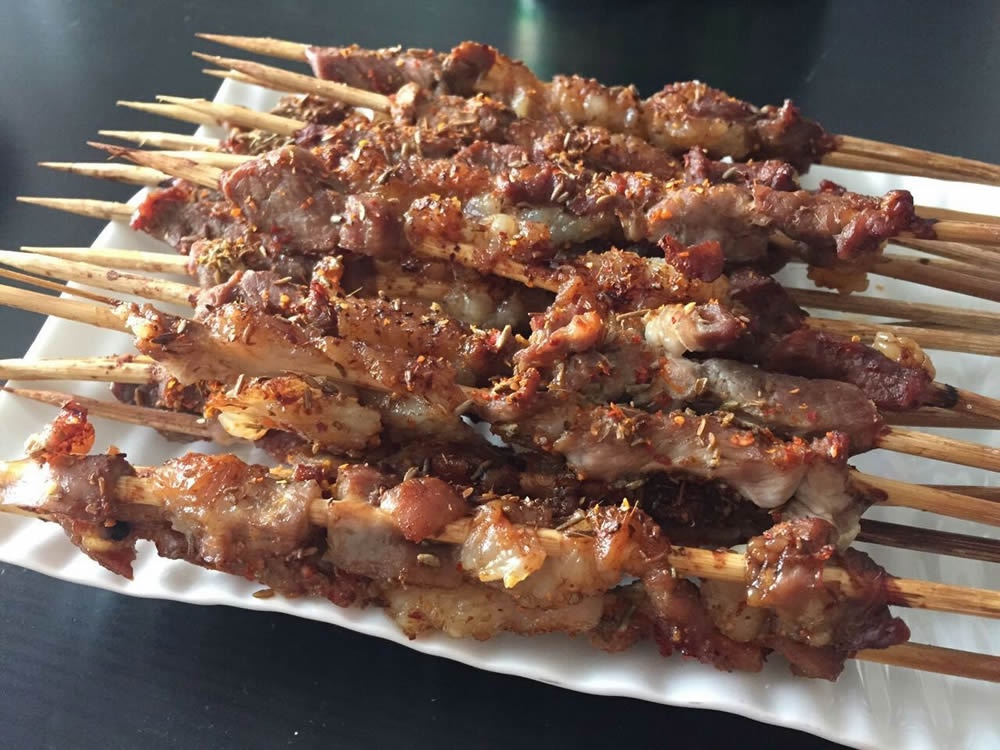 杨阳二做的烤羊肉串