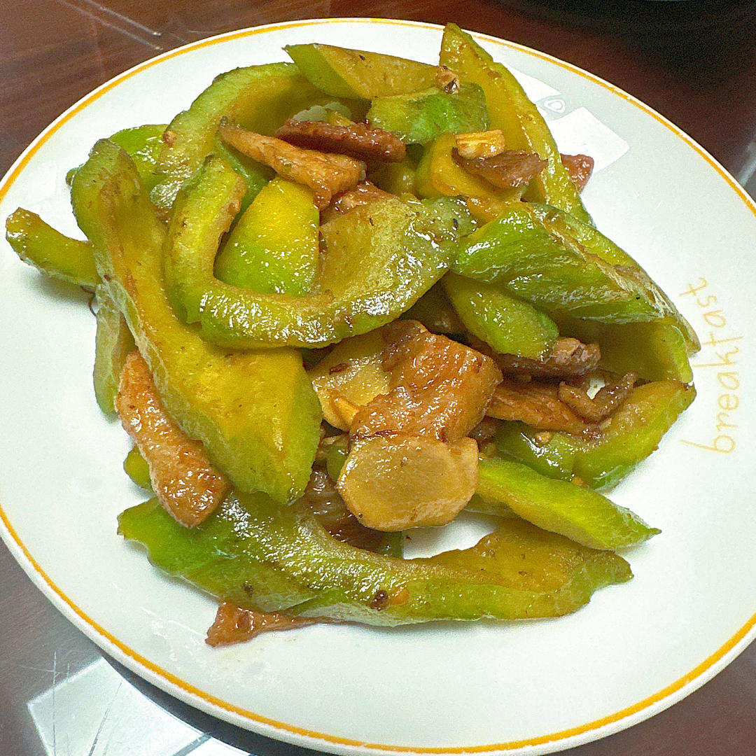 肉片炒苦瓜