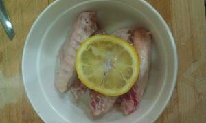 开胃柠檬鸡翅的做法 步骤1