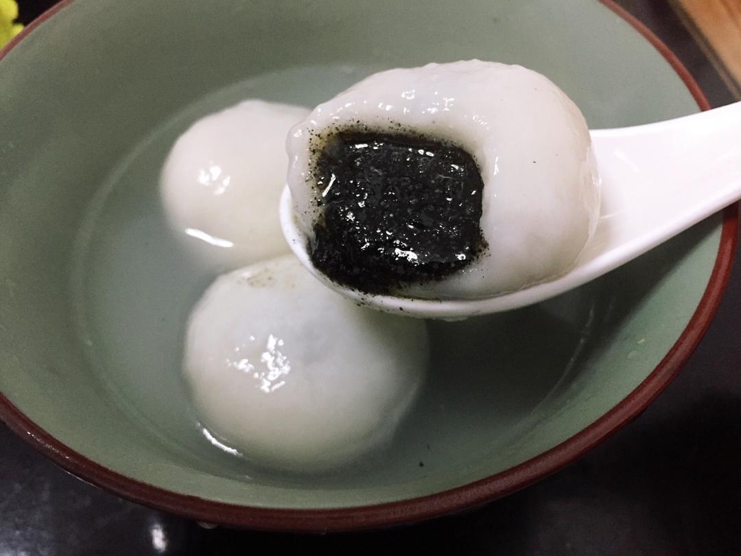 黑芝麻汤圆