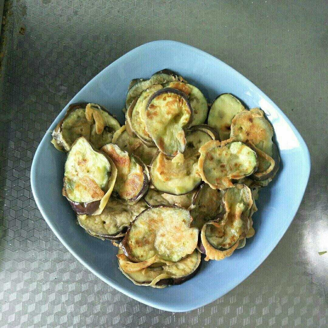 少油的蛋香煎茄子片